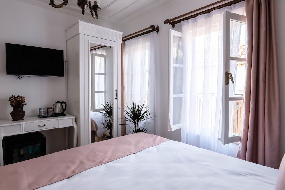 Ali Baris Pansiyon Cunda - Image 10