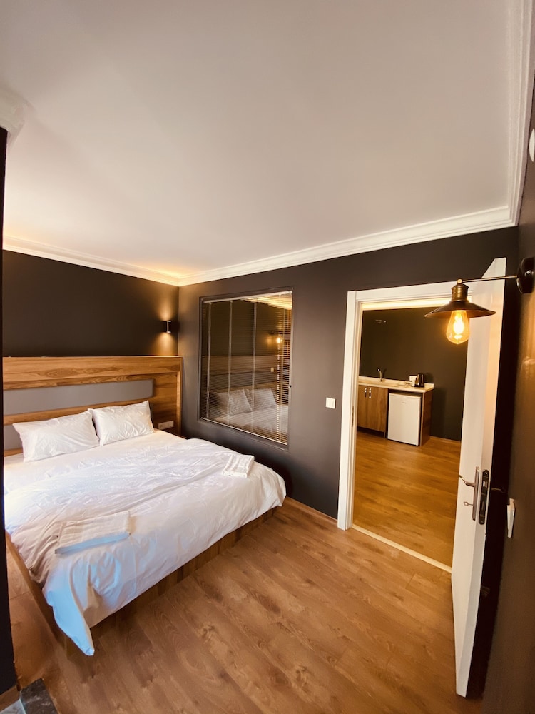 OTTO City Premium Süitler - Image 10