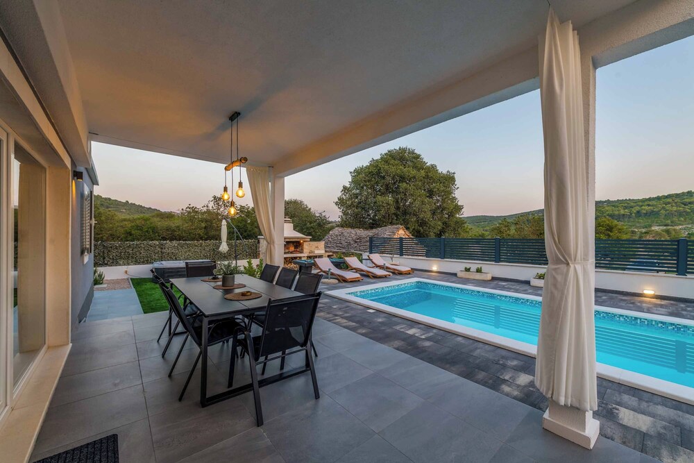 Villa Tranquil Rest
