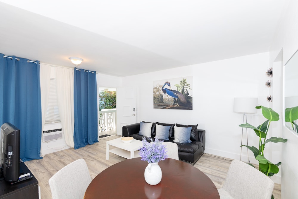 SOFI BEACH APARTMENT view 2