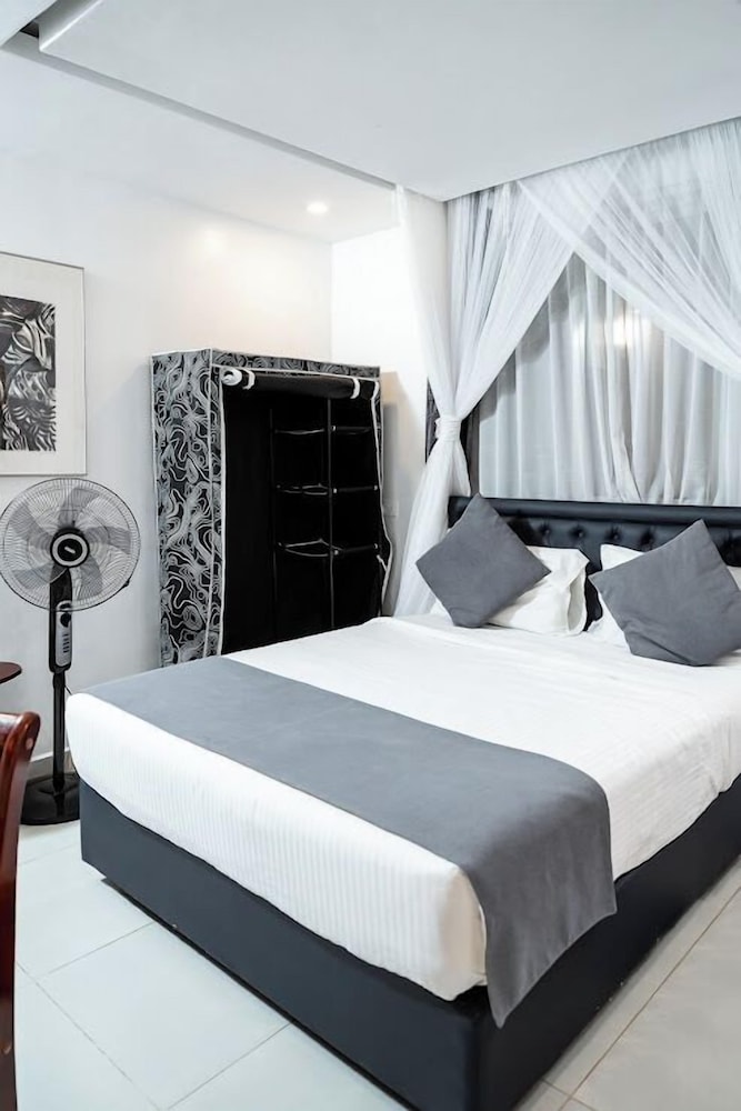 Harry's Kisumu Oasis
