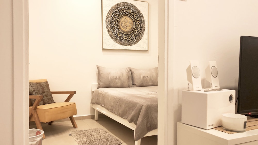 Stylish Tel Aviv view 5