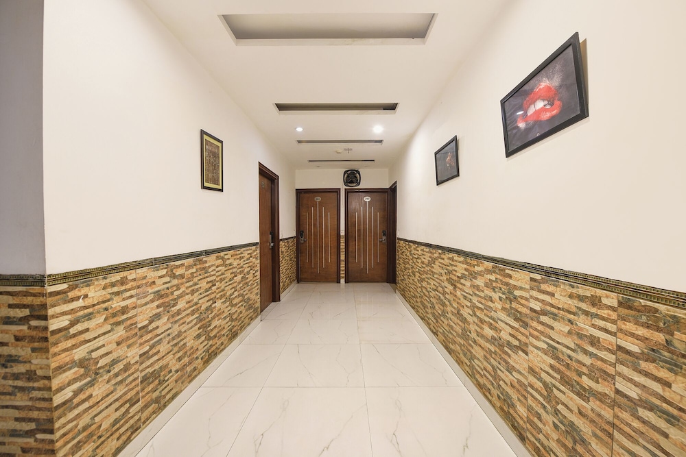 Fabhotel The Kings Plaza