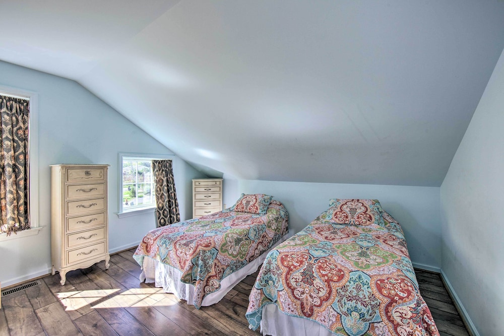 Unique Townhouse in Bavarian-style Neighborhood! - Property Image 30