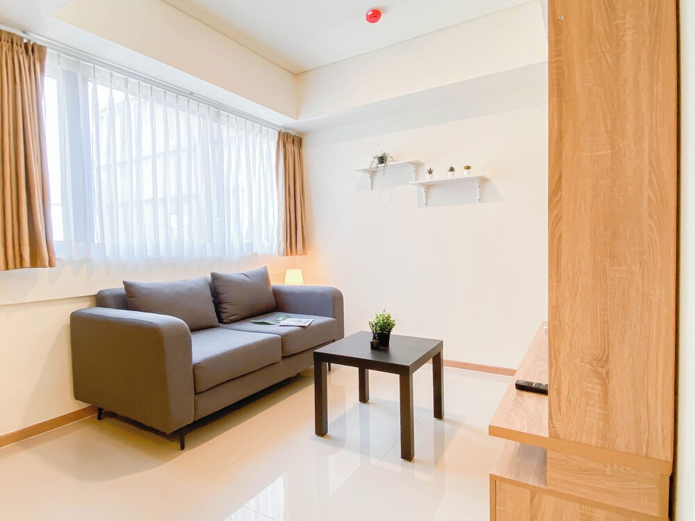 Simple Look 2Br Apartment Meikarta
