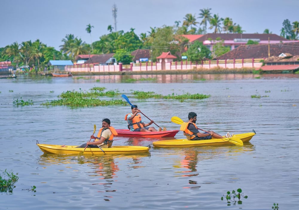Cotelac Heritage Lake Resort Alleppey