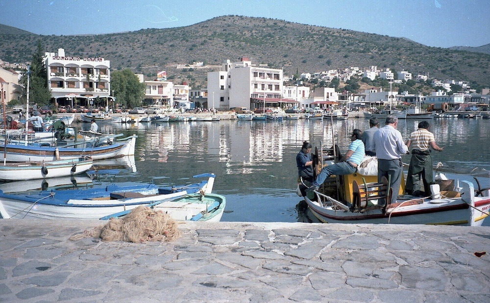 Notiko villas