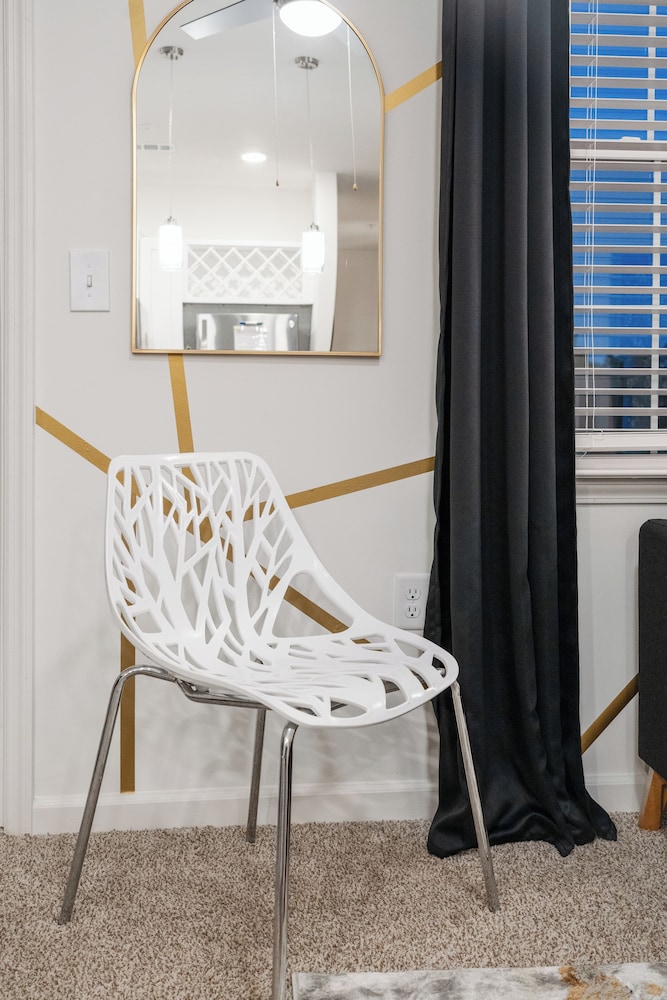 Luxurious Apartments - Pool Gym Bikes