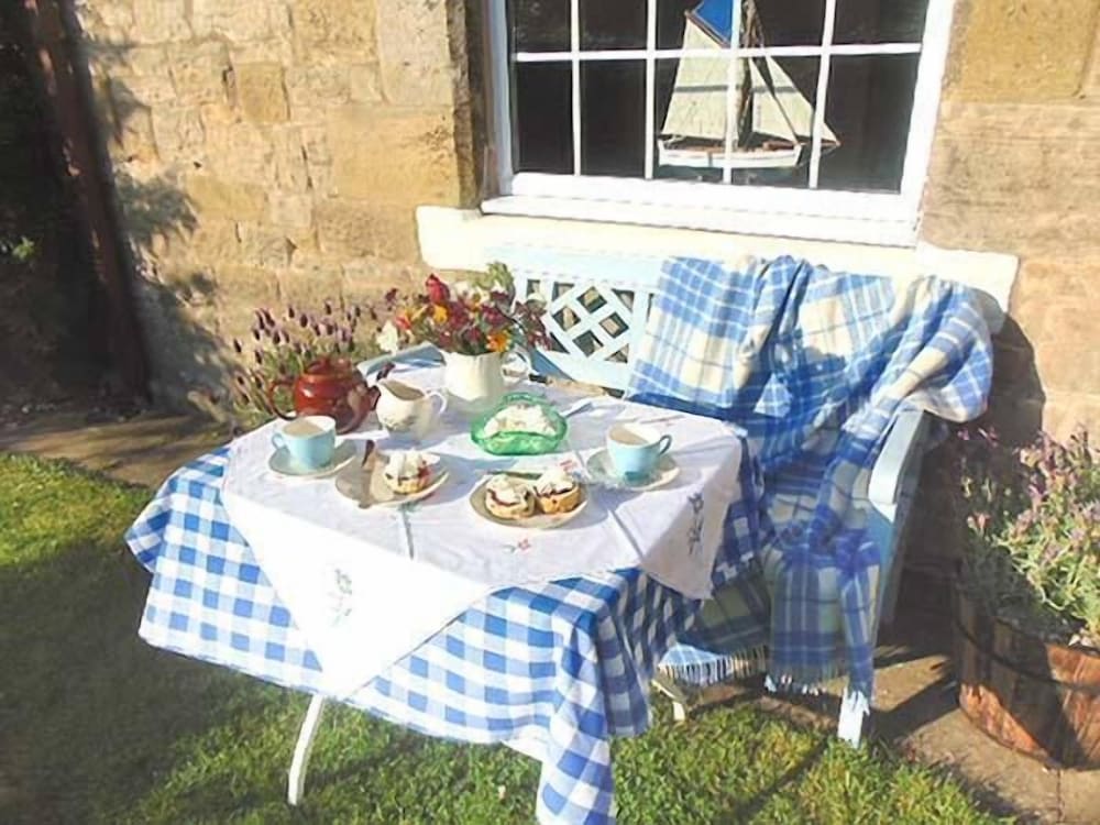 Corner Cottage