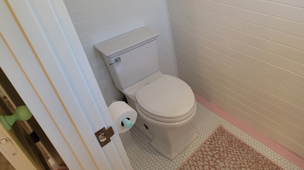 Twelve Palms Cottage by Tybee Vacation Rentals