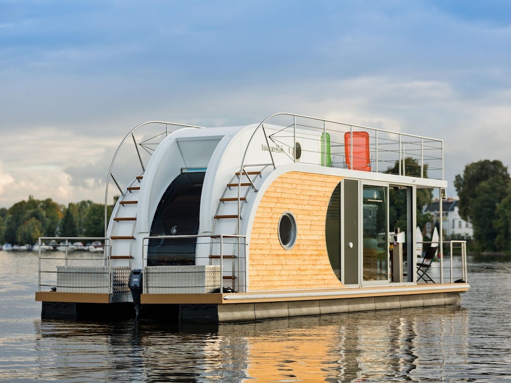 Houseboat on the Dahme
