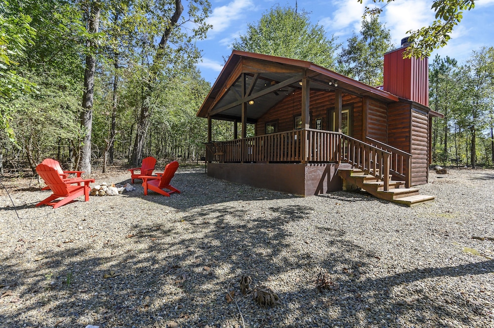 Bout Time Cabin in the Wood With Free Wifi and Private Hot Tub by Redawning view 5