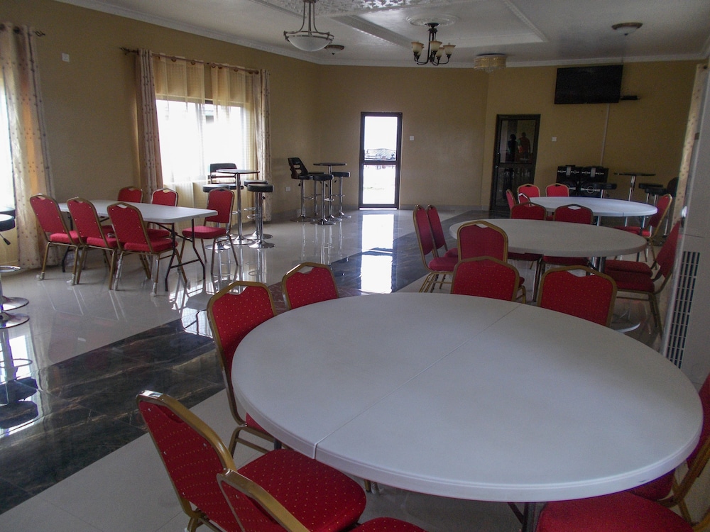 meeting & event spaces