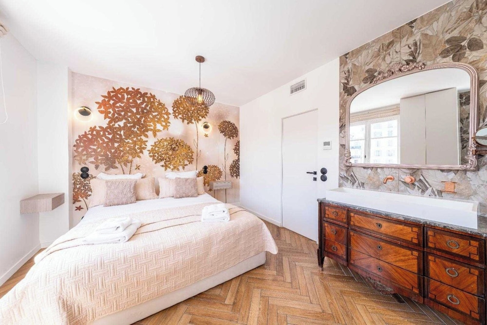 Superb Villa With Swimming Pool & Wellness Area