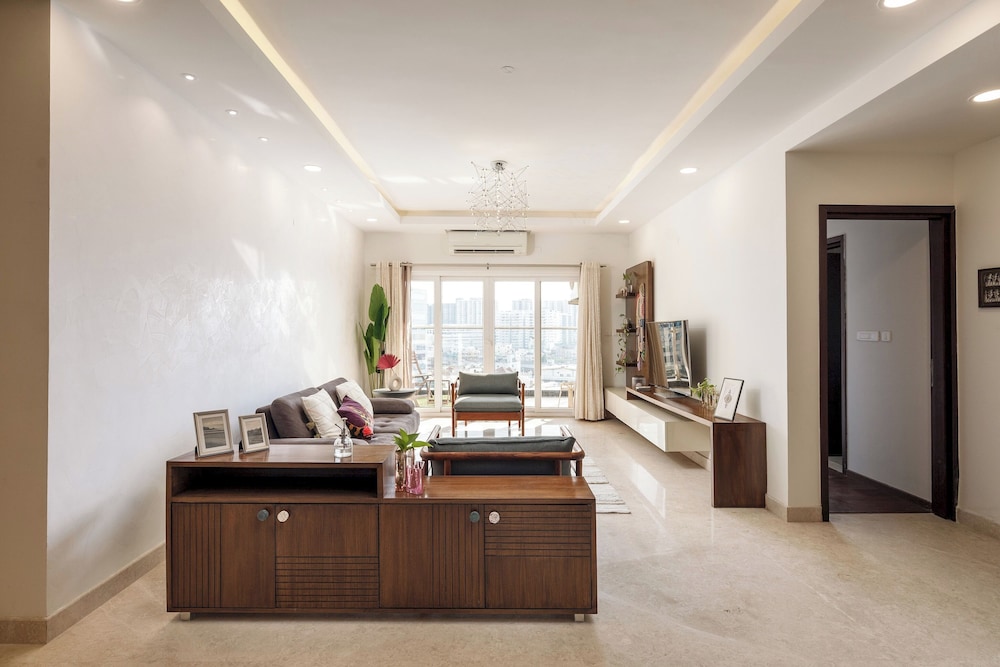 The Ivy Apartment by Red Olive