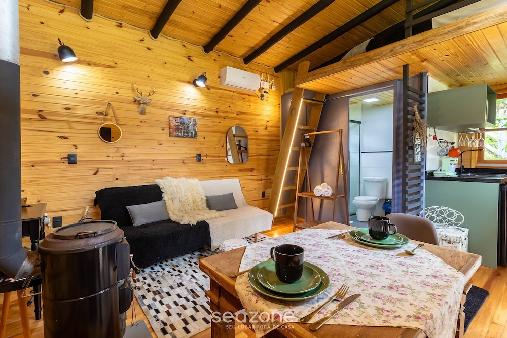 Cabin in the Avencal Waterfall Valley Cua001