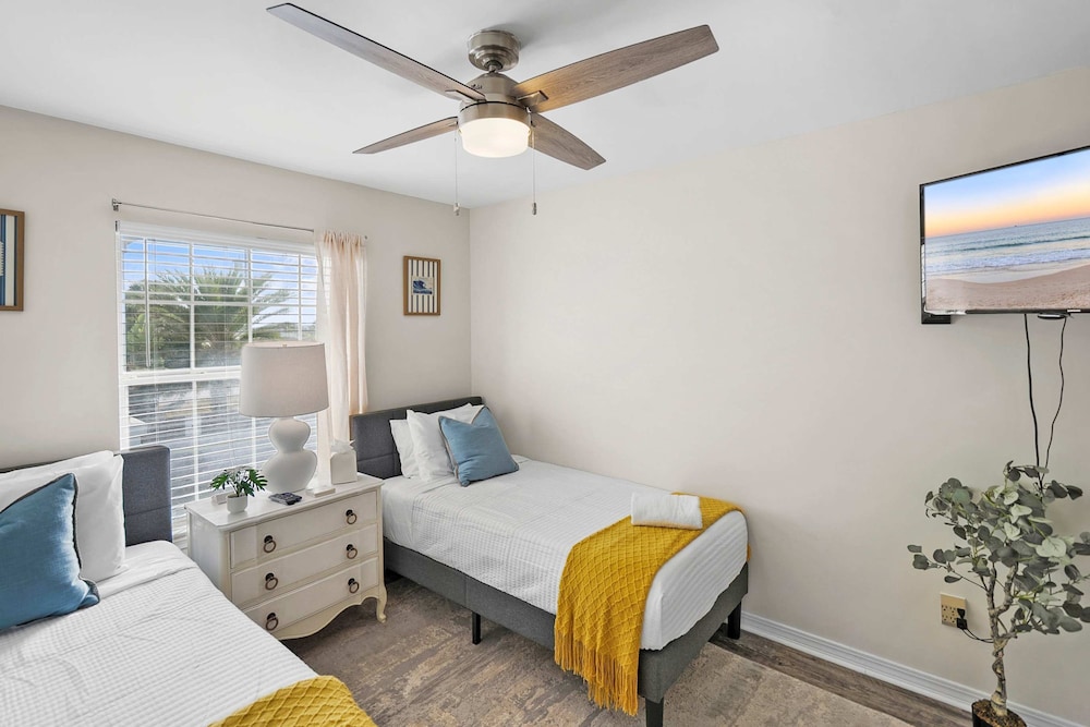 Serene Matanzas Beach House Half A Mile to Sand
