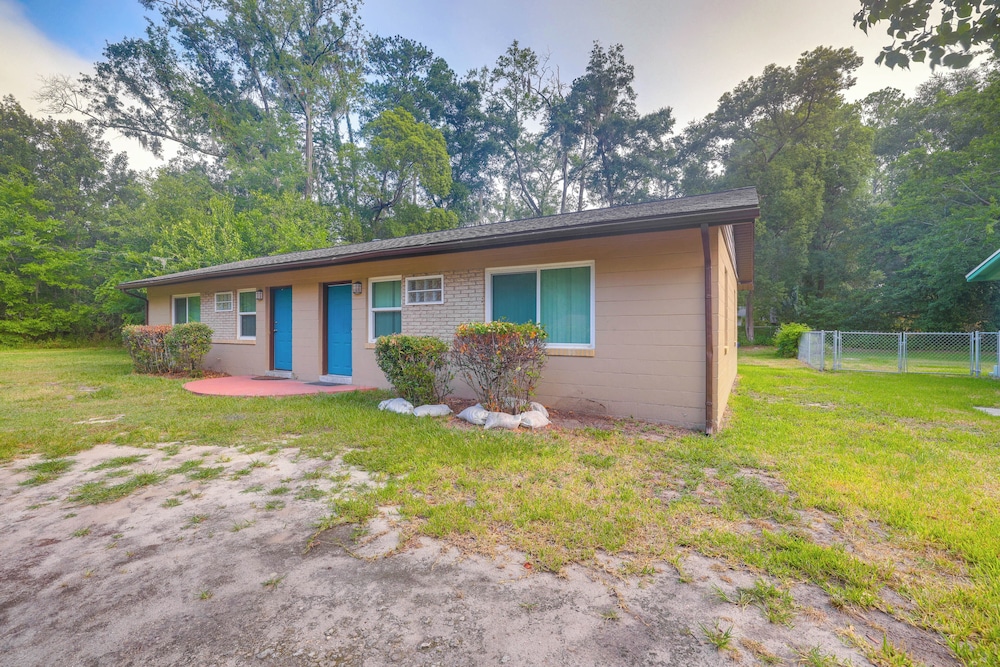Convenient Gainesville Apartment: 2 Mi to Downtown view 2