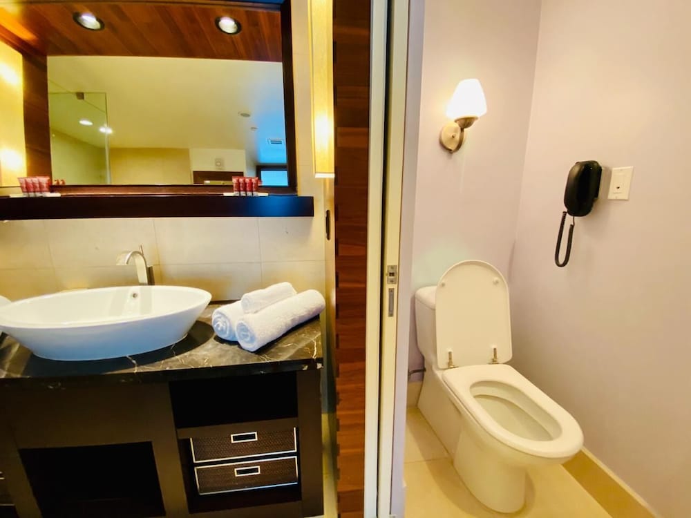 Carillon Miami Beach Private Suites