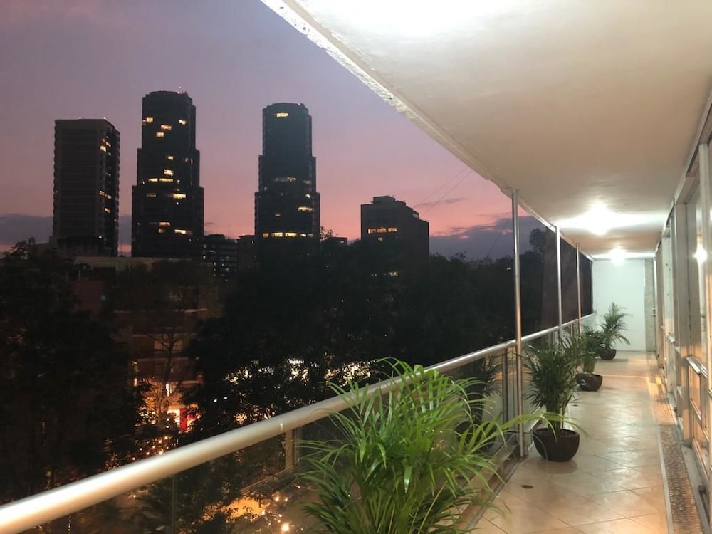 Masaryk Spacious & Modern apt w-Terrace — Mexico City