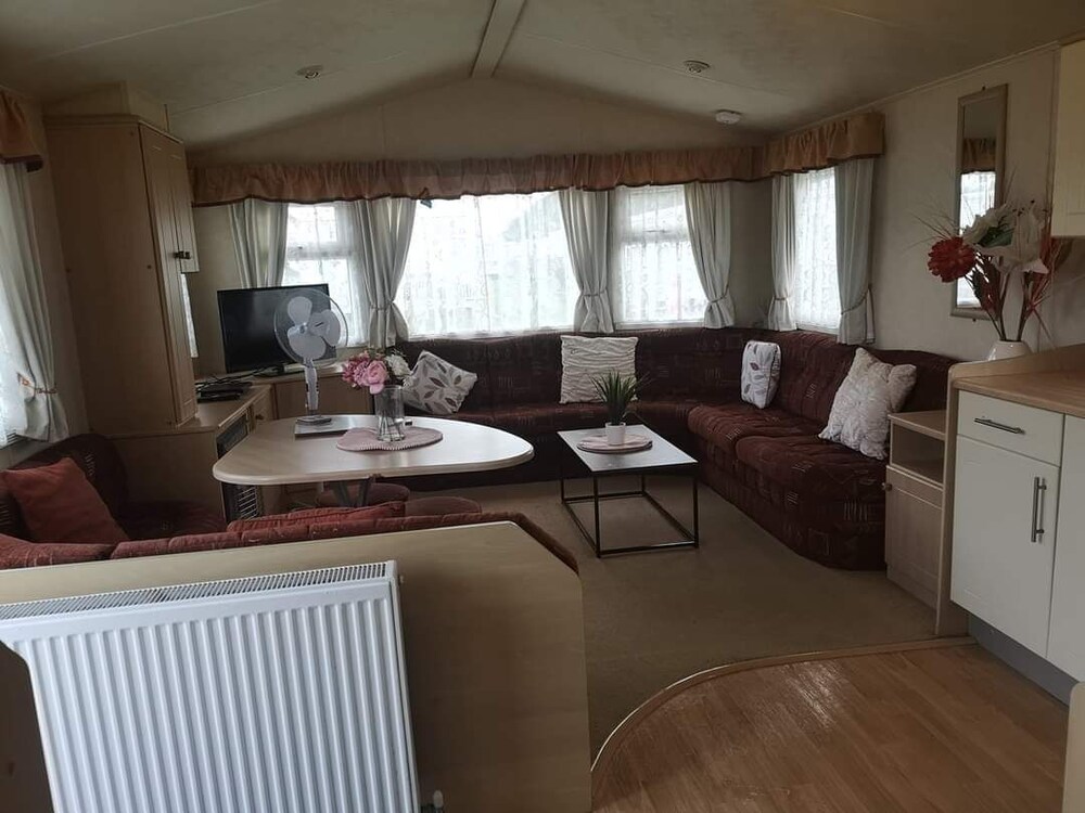 Lovely 3-bed Caravan in Skegness view 4