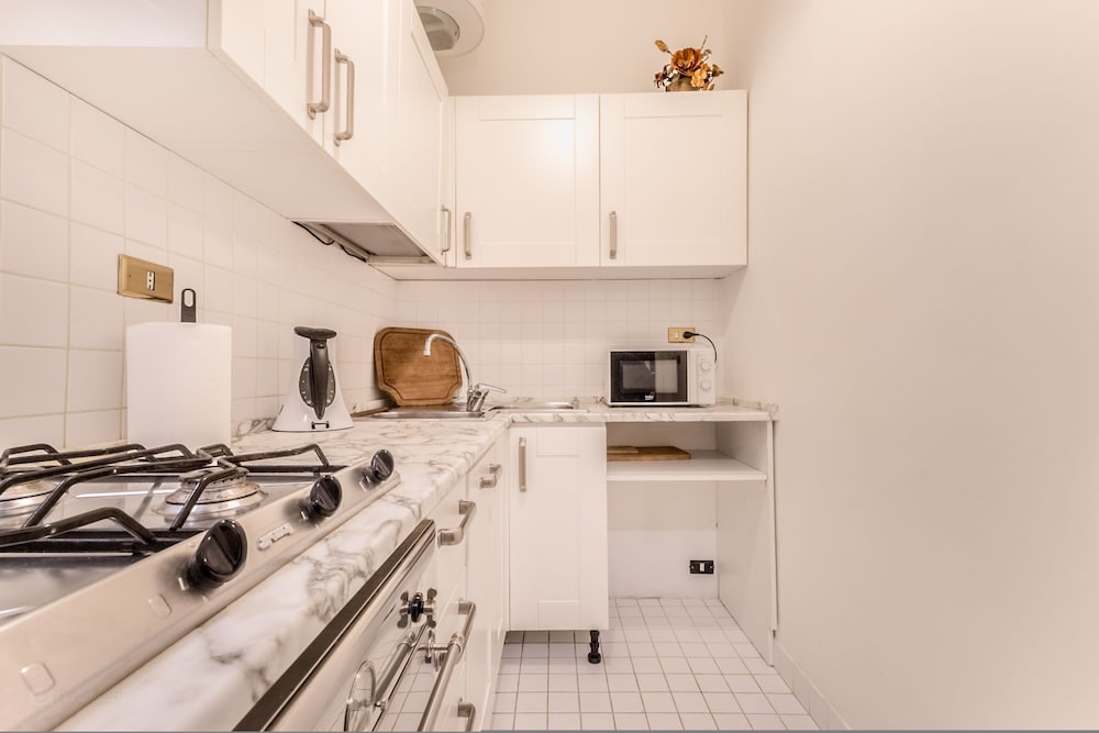 Casa Iside in Rome With 1 Bedrooms and 1 Bathrooms