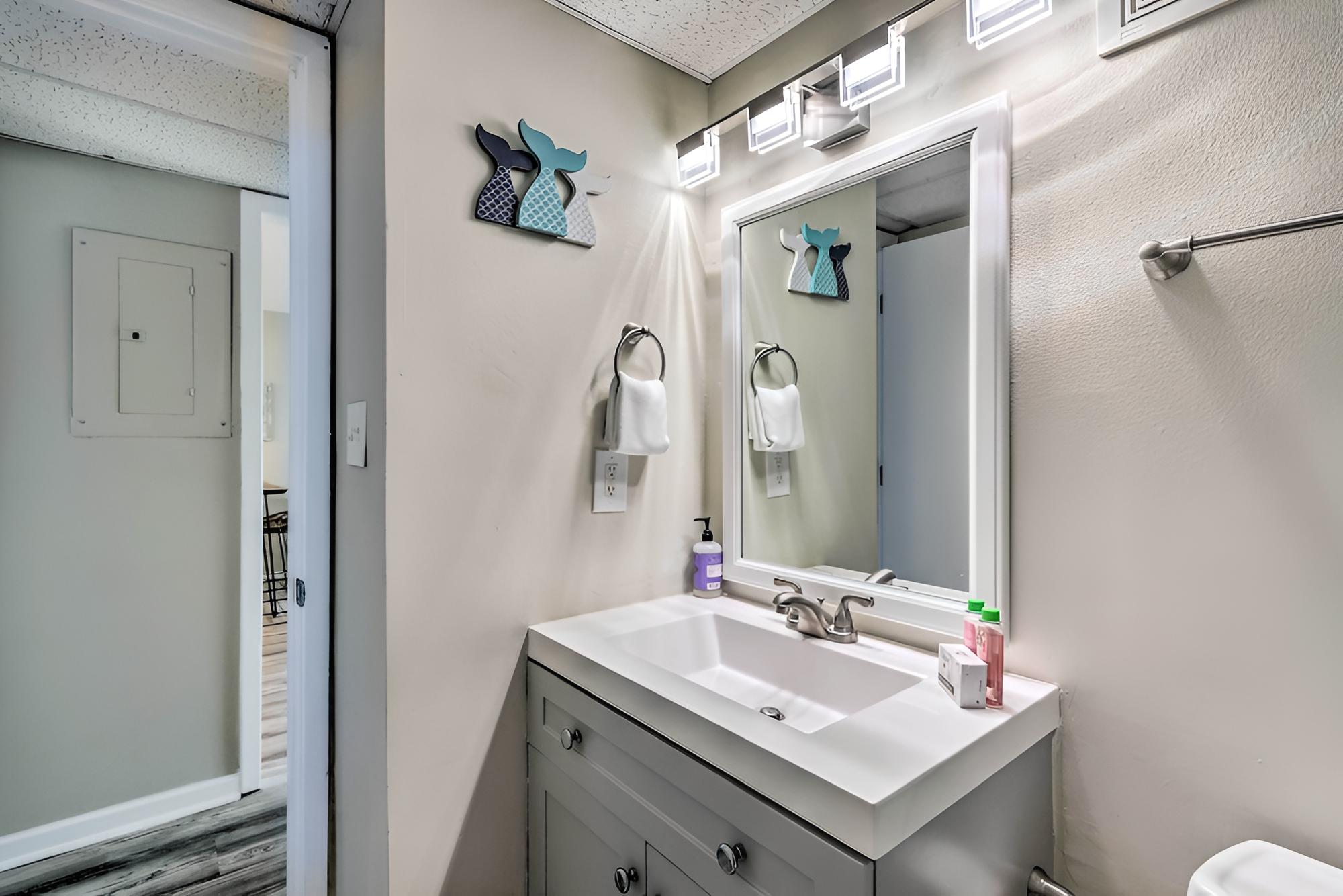 Okaloosa Island Condo - Steps to the Ocean! view 3