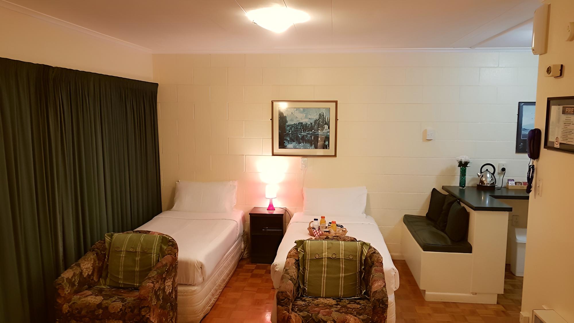 Rainbow Point Motel