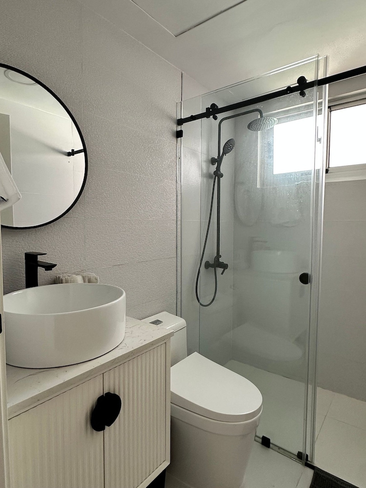 Shalom Residences By YellowKey