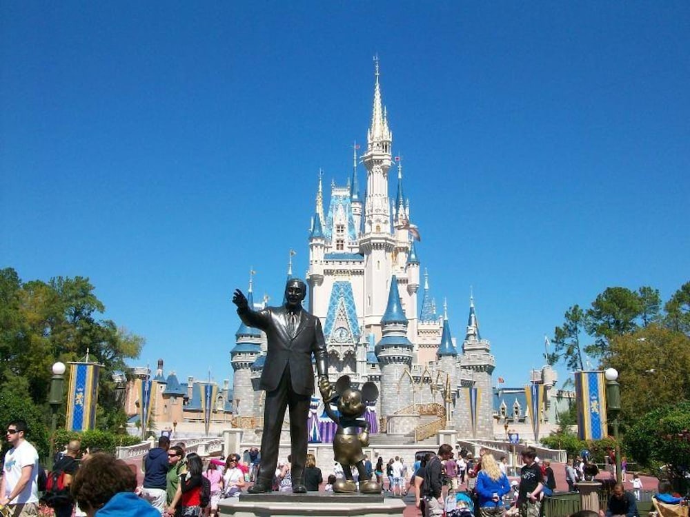 Stunning Regal Oaks 4BR w Pool Spa Near Disney