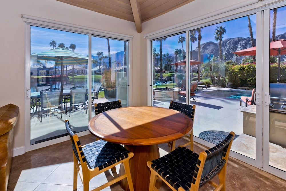 Casa Del Rio Luxe 3BR w Pool Spa Lake Views