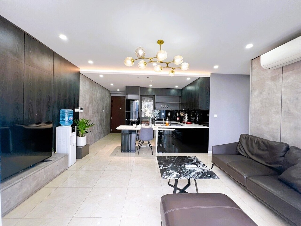 TIL Vinhomes D'capitale Elegance Suites
