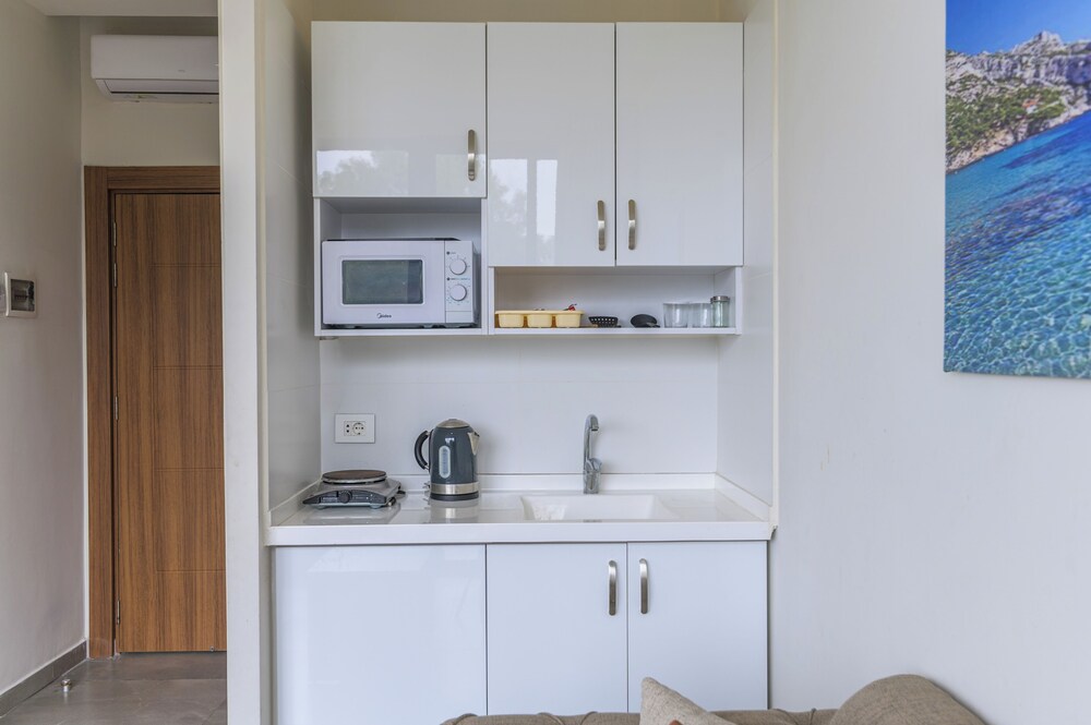 Gate 9 Tower -Studios & Apts Mar Mikhael