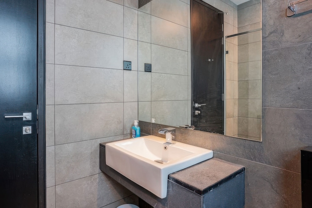 Opus Residences by Emily in Town photo 8