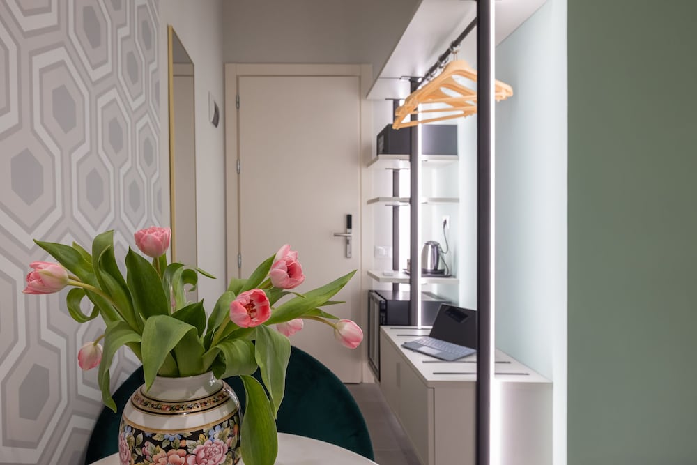 Morpheus Rooms