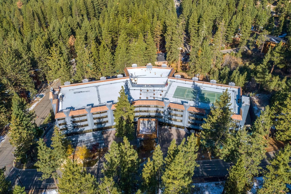 San Francisco Vacations - Hilton Vacation Club Tahoe Seasons Lake Tahoe - Property Image 20