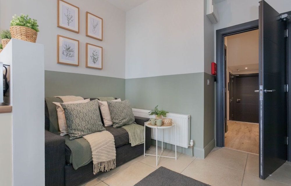 Central Belfast Apartments: 7 Camden Street