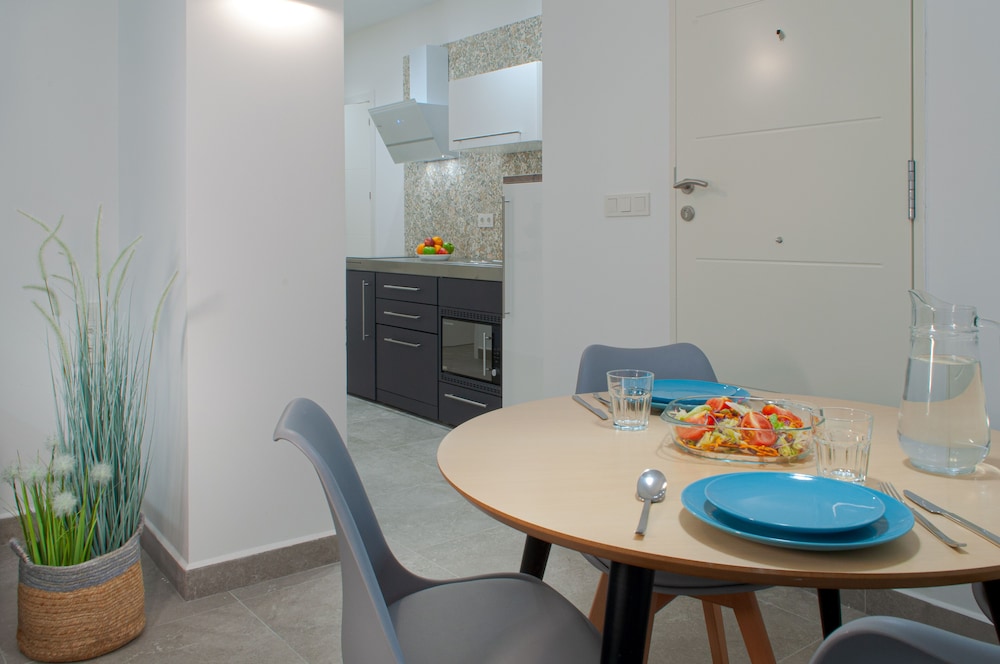 ABAL Apartments - Barrio