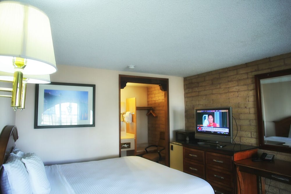 Baker City Vacations - Eldorado Inn Baker City - Property Image 32