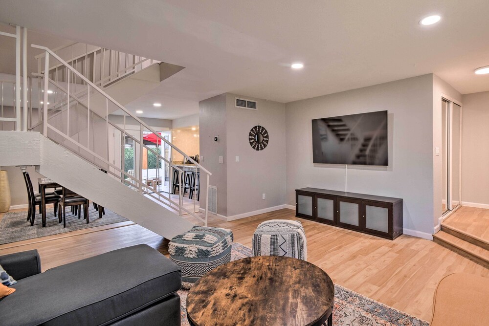 Scottsdale Gem: Pool Access, Walk to Old Town