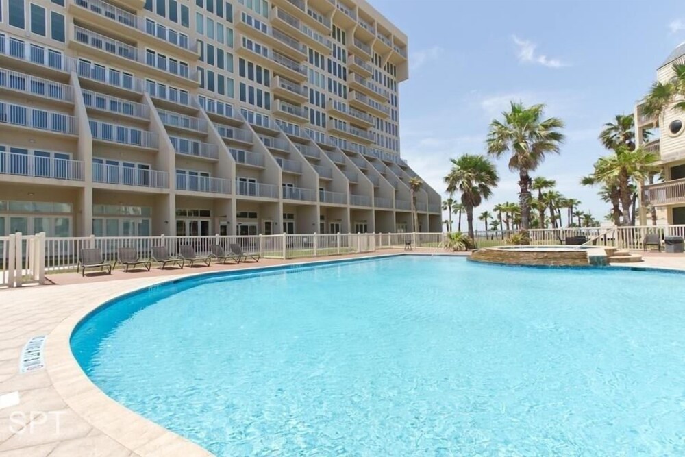 Bahia Mar 418 2 Bedroom Condo by RedAwning view 5
