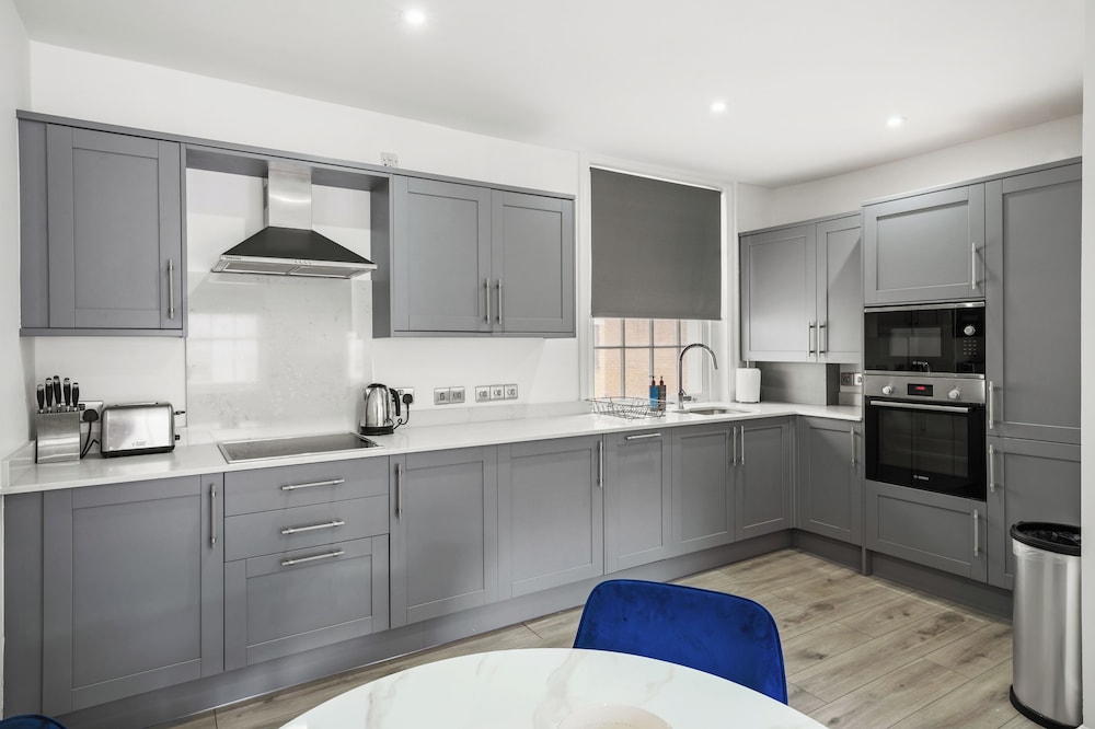 Flat 3 Beauchamp Place