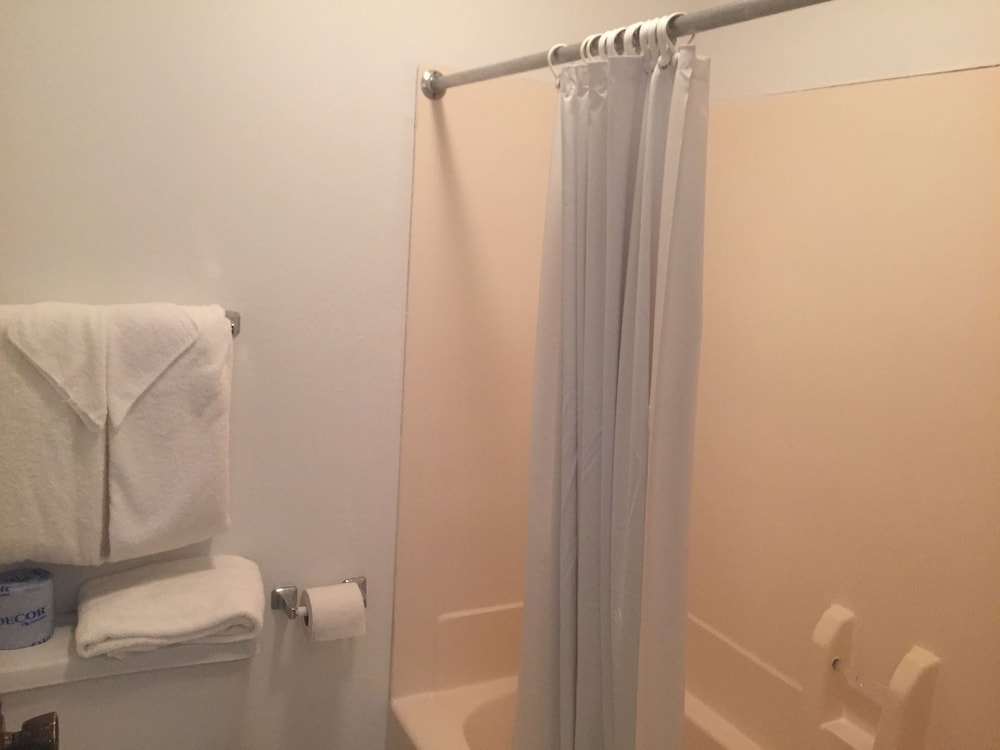 Midway Budget Inn