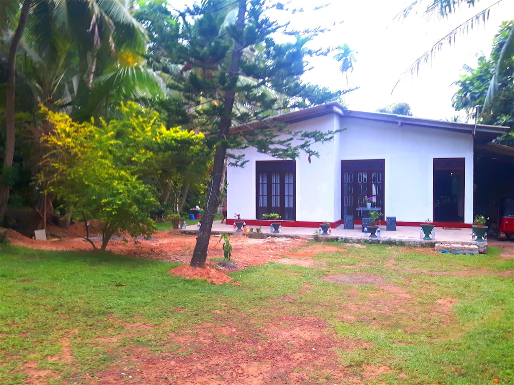 Nadee Villa Guest House
