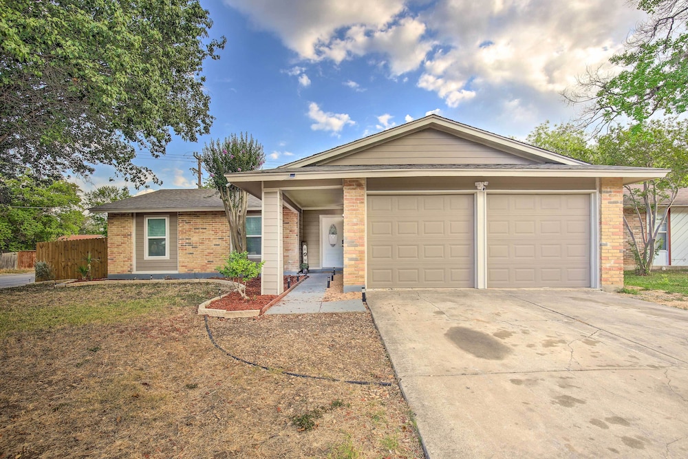 Pet-friendly San Antonio Gem Near Nature Preserve! view 5