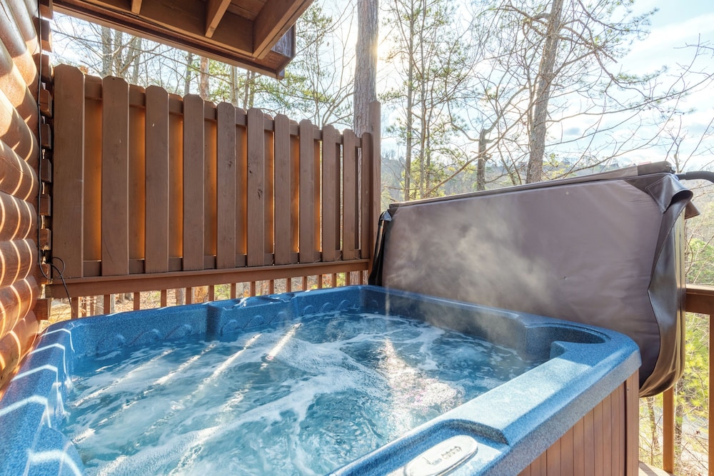 Bear Hideaway Cozy 3BR Cabin