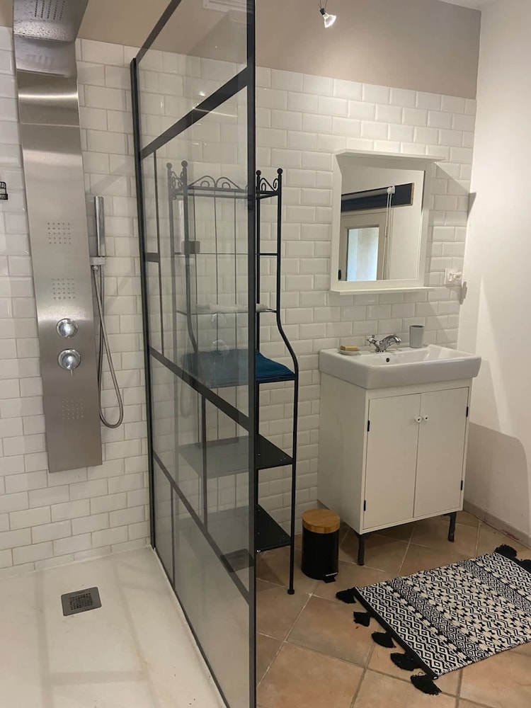 Large Air-conditioned Villa in Arles
