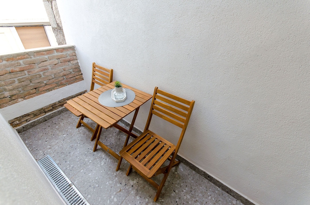 Apartment Lapis en Split — balance & terrace