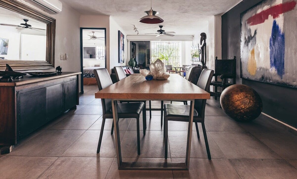 Cozy 2BR King Beds - Rooftop Pool - Fast Wifi