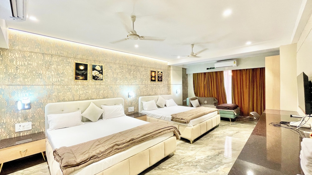 Premium Hotel M Shri near Mahakal Temple
